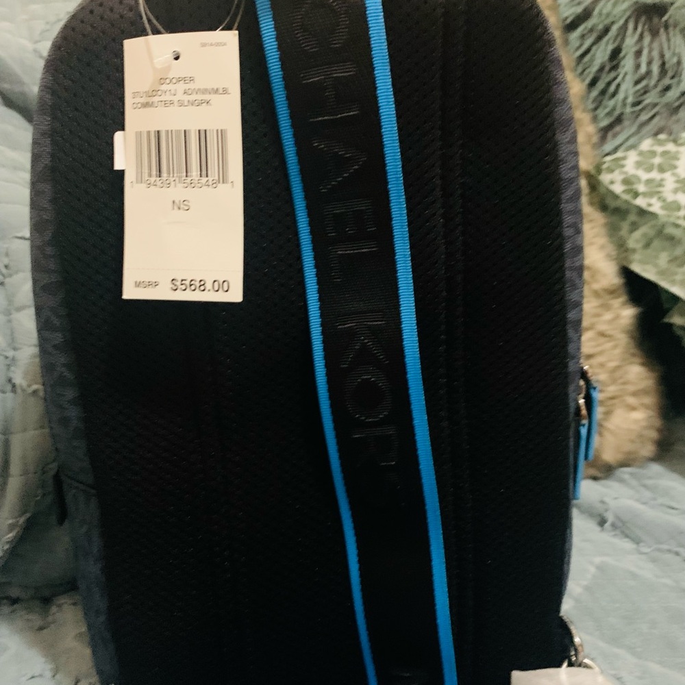 MK MEN COOPER COMMUTER SLINGPACK - Picture 7 of 10